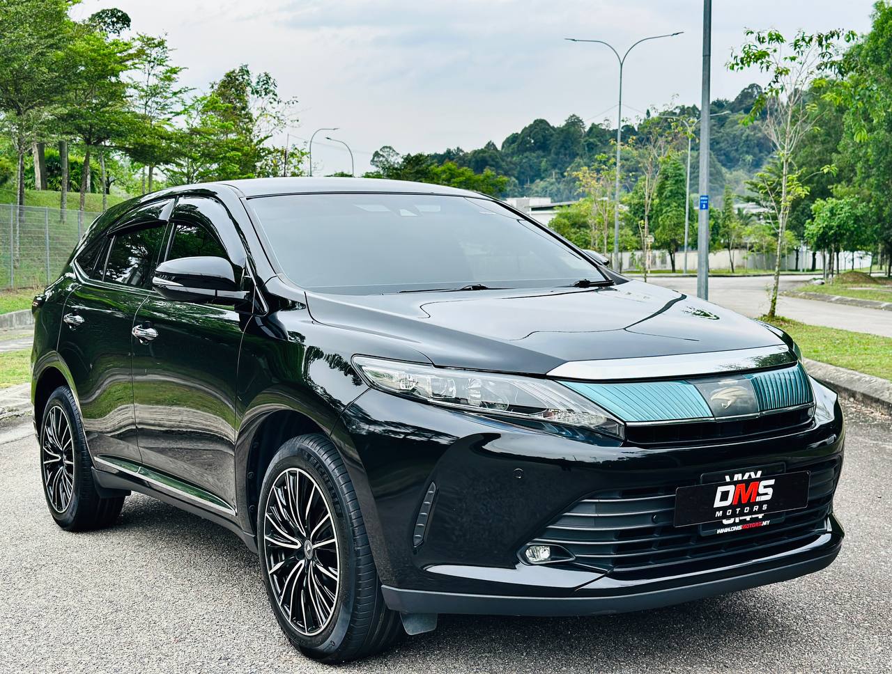 Toyota Harrier 2.0 Black Elegance DBA-ZSU60W