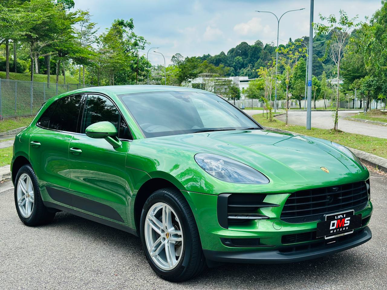 PORSCHE MACAN